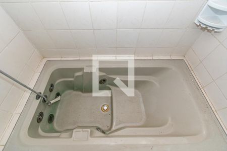 Apartamento à venda com 317m², 4 quartos e 3 vagasBanheira Banheiro da Suíte