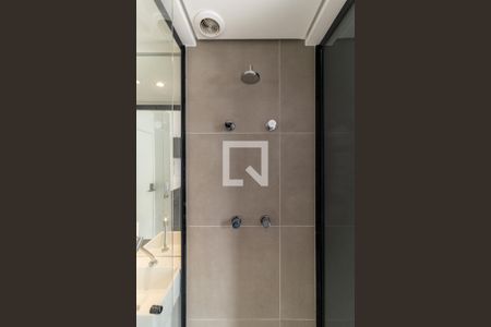 Banheiro de kitnet/studio para alugar com 1 quarto, 11m² em Vila Buarque, São Paulo