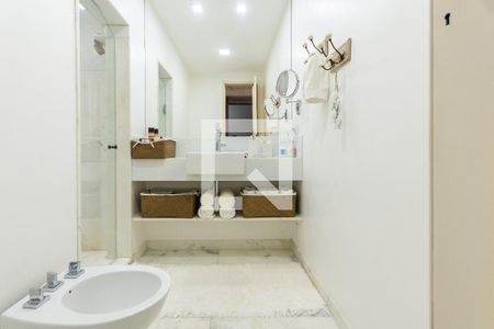 Apartamento à venda com 300m², 5 quartos e 3 vagasBanheiro Suíte 3