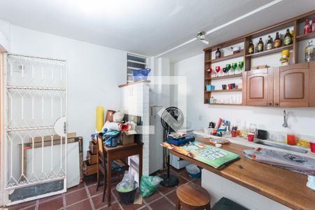 Apartamento à venda com 300m², 5 quartos e 3 vagasCasa 2 kitnet 