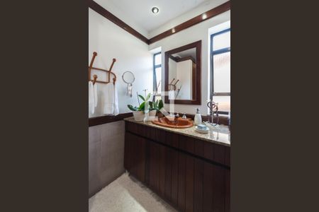 Apartamento à venda com 300m², 5 quartos e 3 vagasBanheiro Suíte 2