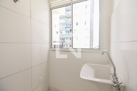 Apartamento à venda com 43m², 2 quartos e 1 vaga Apartamento à venda com 43m², 2 quartos e 1 vagaÁrea de Serviço