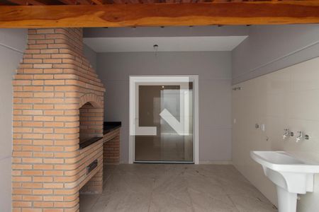 Casa à venda com 140m², 3 quartos e 3 vagas Casa à venda com 140m², 3 quartos e 3 vagasQuintal