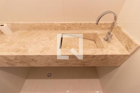 Casa à venda com 140m², 3 quartos e 3 vagas Casa à venda com 140m², 3 quartos e 3 vagasLavabo