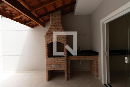 Casa à venda com 140m², 3 quartos e 3 vagas Casa à venda com 140m², 3 quartos e 3 vagasChurrasqueira