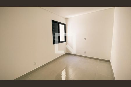 Apartamento à venda com 123m², 2 quartos e 2 vagas Apartamento à venda com 123m², 2 quartos e 2 vagasQuarto