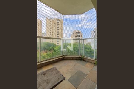 Apartamento à venda com 200m², 3 quartos e 3 vagasvaranda