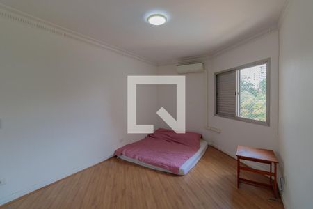 Apartamento à venda com 200m², 3 quartos e 3 vagassuite 2