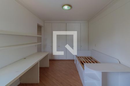 Apartamento à venda com 200m², 3 quartos e 3 vagassuite 1