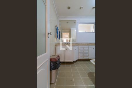 Apartamento à venda com 200m², 3 quartos e 3 vagasBanheiro da Suíte 2