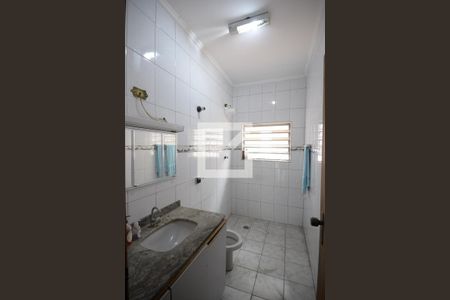 Casa à venda com 153m², 3 quartos e 4 vagasBanheiro