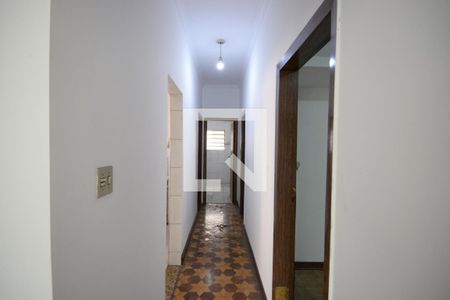 Casa à venda com 153m², 3 quartos e 4 vagasCorredor