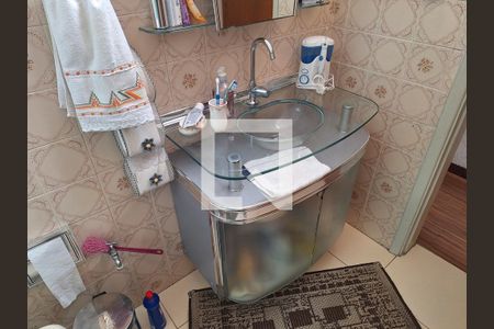 Casa à venda com 140m², 3 quartos e 1 vagaBanheiro