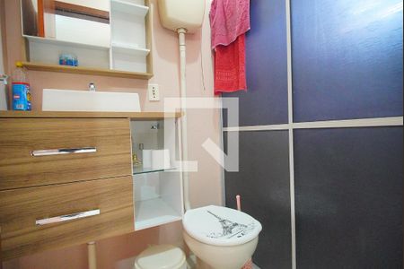 Casa à venda com 64m², 2 quartos e 4 vagas Casa à venda com 64m², 2 quartos e 4 vagasBanheiro