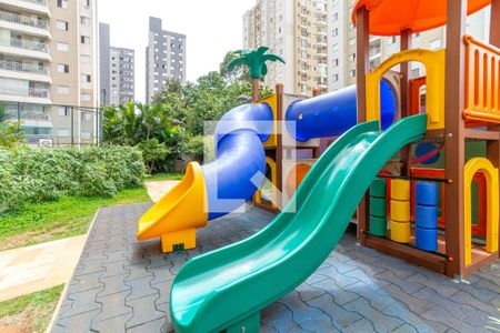 Apartamento para alugar com 60m², 2 quartos e 1 vaga Apartamento para alugar com 60m², 2 quartos e 1 vagaÁrea comum - Playground