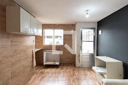 Sala/Cozinha de casa para alugar com 1 quarto, 49m² em Vila Pedra Branca, São Paulo