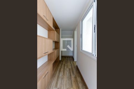 Casa de condomínio à venda com 210m², 4 quartos e 3 vagas Casa de condomínio à venda com 210m², 4 quartos e 3 vagasCorredor