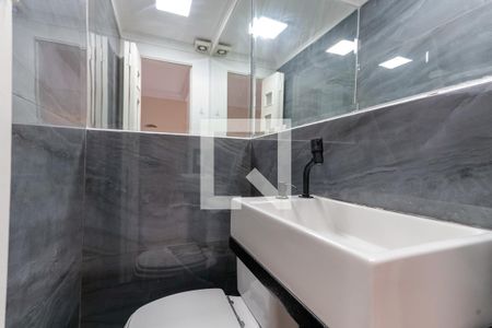 Lavabo de casa de condomínio para alugar com 3 quartos, 210m² em Jardim Peri, São Paulo
