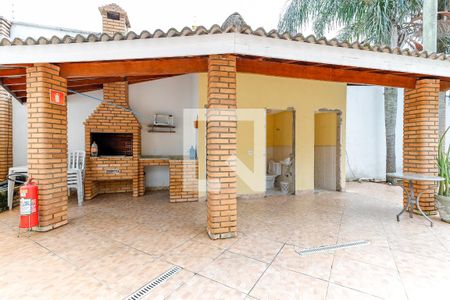 Casa de condomínio à venda com 210m², 4 quartos e 3 vagas Casa de condomínio à venda com 210m², 4 quartos e 3 vagasÁrea Comum - Churrasqueira