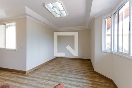 Casa de condomínio à venda com 210m², 4 quartos e 3 vagas Casa de condomínio à venda com 210m², 4 quartos e 3 vagasSala Privativa