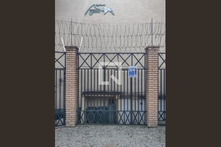 Casa de condomínio à venda com 210m², 4 quartos e 3 vagas Casa de condomínio à venda com 210m², 4 quartos e 3 vagasFachada