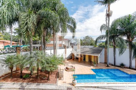 Casa de condomínio à venda com 210m², 4 quartos e 3 vagas Casa de condomínio à venda com 210m², 4 quartos e 3 vagasVista