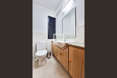 Banheiro da Sala / Suíte de apartamento para alugar com 1 quarto, 48m² em Parque Residencial Aquarius, São José dos Campos
