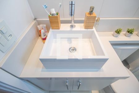 Apartamento à venda com 49m², 2 quartos e 1 vaga Apartamento à venda com 49m², 2 quartos e 1 vagaBanheiro