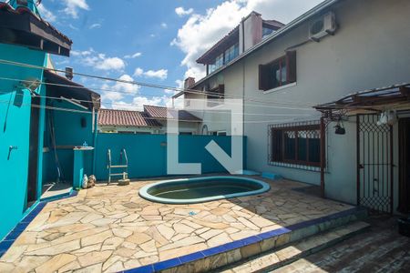 Casa de condomínio à venda com 397m², 3 quartos e 4 vagas Casa de condomínio à venda com 397m², 3 quartos e 4 vagasÁrea comum - Piscina