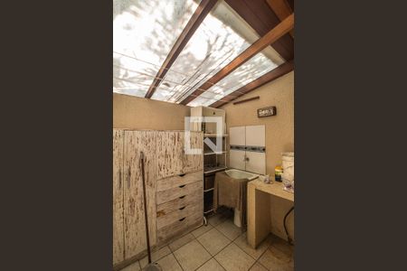 Casa de condomínio à venda com 397m², 3 quartos e 4 vagas Casa de condomínio à venda com 397m², 3 quartos e 4 vagasÁrea de Serviço