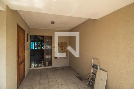Casa de condomínio à venda com 397m², 3 quartos e 4 vagas Casa de condomínio à venda com 397m², 3 quartos e 4 vagasFachada