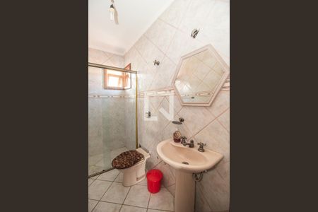 Casa de condomínio à venda com 397m², 3 quartos e 4 vagas Casa de condomínio à venda com 397m², 3 quartos e 4 vagasBanheiro