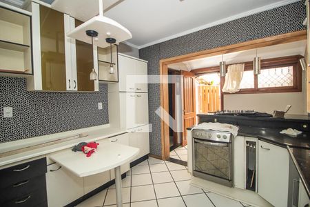 Casa de condomínio à venda com 397m², 3 quartos e 4 vagas Casa de condomínio à venda com 397m², 3 quartos e 4 vagasCozinha