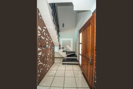 Casa de condomínio à venda com 397m², 3 quartos e 4 vagas Casa de condomínio à venda com 397m², 3 quartos e 4 vagasHall de entrada