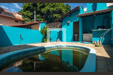 Casa de condomínio à venda com 397m², 3 quartos e 4 vagas Casa de condomínio à venda com 397m², 3 quartos e 4 vagasÁrea comum - Piscina