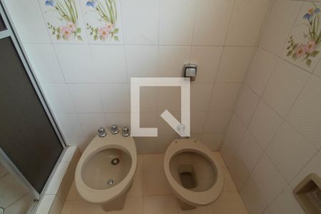 Casa à venda com 200m², 3 quartos e 2 vagasBanheiro 1