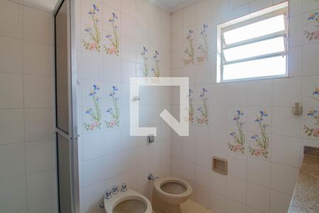 Casa à venda com 200m², 3 quartos e 2 vagasBanheiro 1