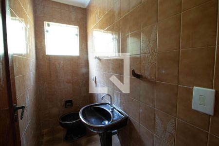 Casa à venda com 200m², 3 quartos e 2 vagasLavabo