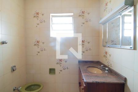 Casa à venda com 200m², 3 quartos e 2 vagasBanheiro 2