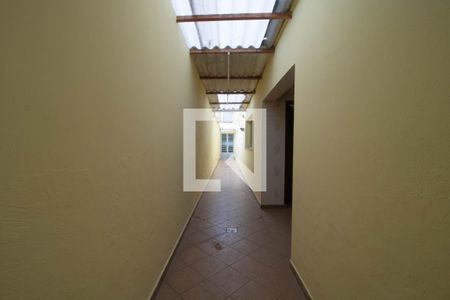 Casa à venda com 200m², 3 quartos e 2 vagasCorredor lateral