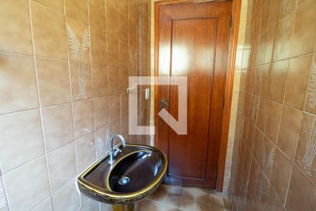 Casa à venda com 200m², 3 quartos e 2 vagasLavabo