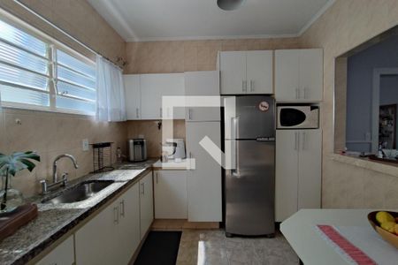 Casa à venda com 251m², 3 quartos e 3 vagasCozinha