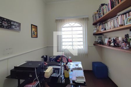 Casa à venda com 251m², 3 quartos e 3 vagasQuarto 4 - Escritório