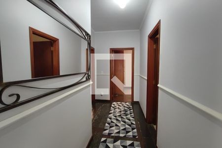 Corredor Quartos de casa à venda com 4 quartos, 251m² em Jardim Carlos Lourenço, Campinas