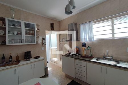 Casa à venda com 251m², 3 quartos e 3 vagasCozinha