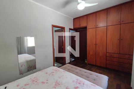 Casa à venda com 251m², 3 quartos e 3 vagasQuarto Suíte