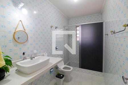 Casa de condomínio para alugar com 300m², 3 quartos e 4 vagasBanheiro Suíte