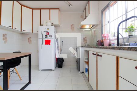 Casa de condomínio para alugar com 300m², 3 quartos e 4 vagasCozinha 