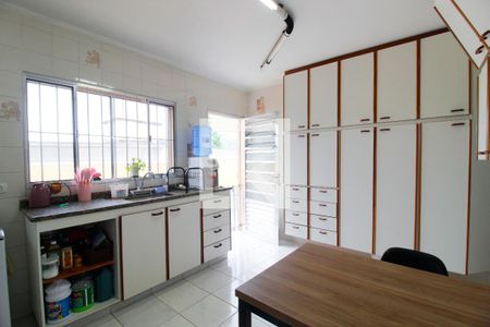 Casa de condomínio para alugar com 300m², 3 quartos e 4 vagasCozinha 