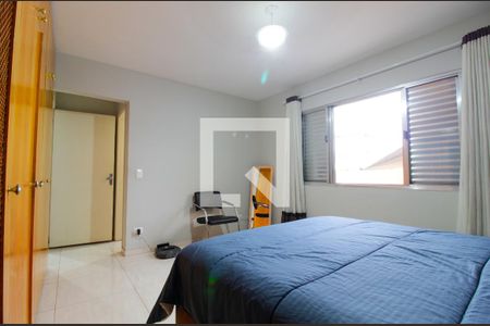 Casa de condomínio para alugar com 300m², 3 quartos e 4 vagasSuíte